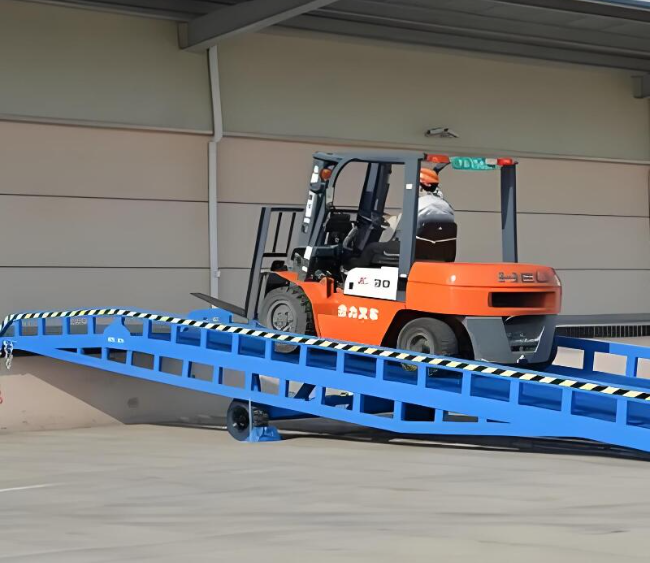 库车移动式卸货平台（叉车用）